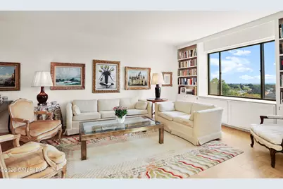 40 W Elm Street #6E, Greenwich, CT 06830 - Photo 11