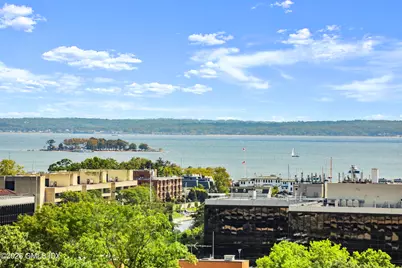 40 W Elm Street #6E, Greenwich, CT 06830 - Photo 3