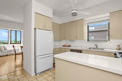 40 W Elm Street #6E, Greenwich, CT 06830 - Photo 21