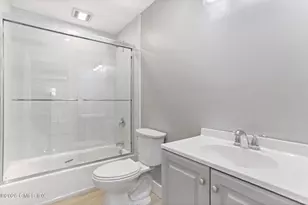 35 Euclid Ave, Stamford, CT 06902 - Photo 11