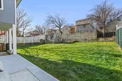 35 Euclid Avenue #A, Stamford, CT 06902 - Photo 19