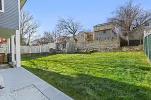 35 Euclid Ave, Stamford, CT 06902 - Photo 19