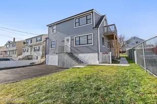 35 Euclid Ave, Stamford, CT 06902 - Photo 21