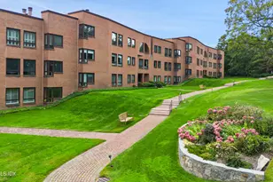 1 Milbank Ave, Greenwich, CT 06830 - Photo 5