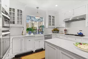 2 Forest Ave, Old Greenwich, CT 06870 - Photo 19