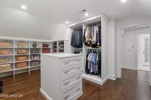 10 Wyckham Hill Ln, Greenwich, CT 06831 - Photo 17