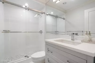 10 Wyckham Hill Lane, Greenwich, CT 06831 - Photo 21