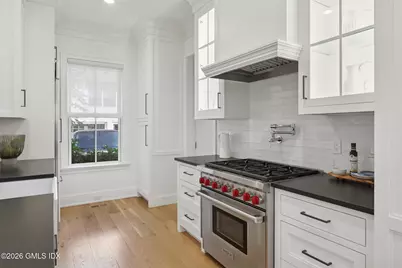 25 Woodland Drive #C, Greenwich, CT 06830 - Photo 5