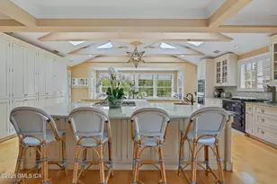 379 Round Hill Rd, Greenwich, CT 06831 - Photo 7