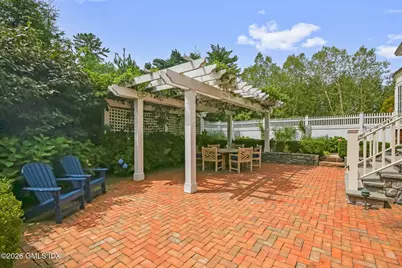 379 Round Hill Road, Greenwich, CT 06831 - Photo 21