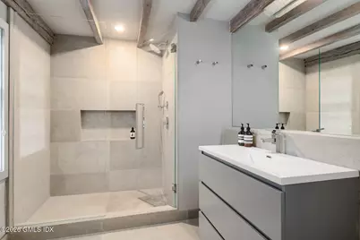 640 Round Hill Road, Greenwich, CT 06831 - Photo 13