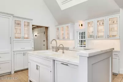640 Round Hill Road, Greenwich, CT 06831 - Photo 9
