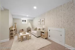 10 Anthony Pl, Greenwich, CT 06878 - Photo 17