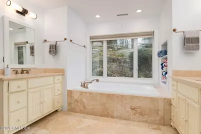 51 Glen Road, Greenwich, CT 06830 - Photo 9