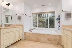 51 Glen Rd, Greenwich, CT 06830 - Photo 9