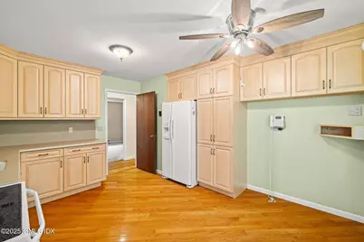 37 Windsor Lane, Greenwich, CT 06807 - Photo 11