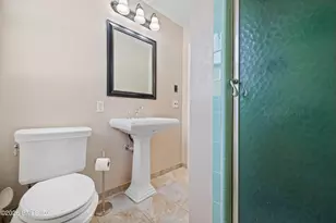 107 Stonehedge Dr Nort, Greenwich, CT 06831 - Photo 17