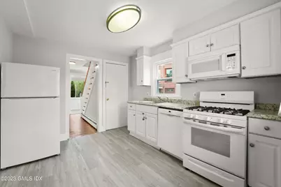 3 Putnam Court, Greenwich, CT 06830 - Photo 9