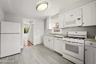 3 Putnam Ct, Greenwich, CT 06830 - Photo 9