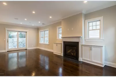 301 Davis Avenue #B, Greenwich, CT 06830 - Photo 3