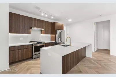 100 E Putnam Avenue #301, Greenwich, CT 06807 - Photo 9