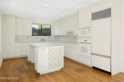 501 W Lyon Farm Drive #501, Greenwich, CT 06831 - Photo 9