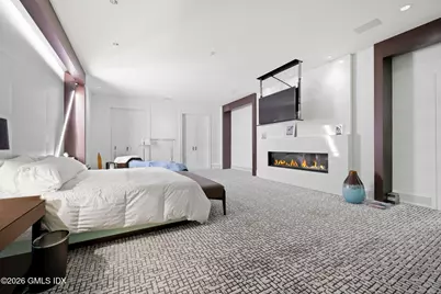 8 Old Round Hill Lane, Greenwich, CT 06831 - Photo 15