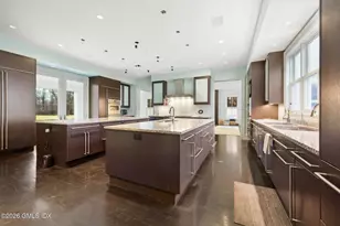 8 Old Round Hill Ln, Greenwich, CT 06831 - Photo 9