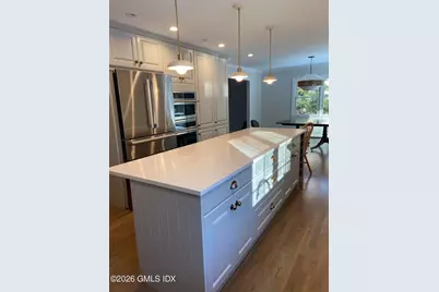 11 Deepwoods Lane, Old Greenwich, CT 06870 - Photo 7