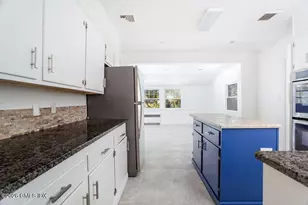 198 Valley Rd, Greenwich, CT 06807 - Photo 7