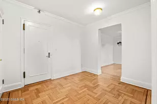 25 W Elm St, Greenwich, CT 06830 - Photo 3