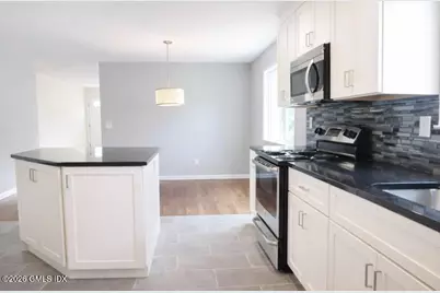 29 S Hawthorne Street #2, Greenwich, CT 06831 - Photo 3