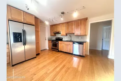 11 Le Grande Avenue #3, Greenwich, CT 06830 - Photo 5