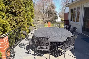 115 N Stonehedge Dr, Greenwich, CT 06831 - Photo 21