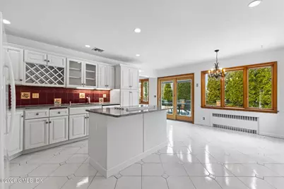 115 N Stonehedge Drive, Greenwich, CT 06831 - Photo 9