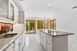 115 N Stonehedge Dr, Greenwich, CT 06831 - Photo 11