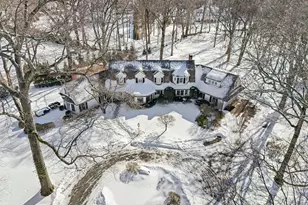 14 Pinecroft Rd, Greenwich, CT 06830 - Photo 3