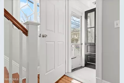 32 Sherwood Place, Greenwich, CT 06830 - Photo 3