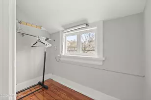 32 Sherwood Pl, Greenwich, CT 06830 - Photo 13