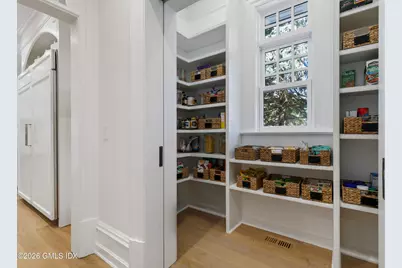 247 Riverside Avenue, Greenwich, CT 06878 - Photo 11