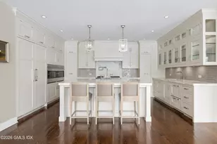 38 Partridge Hollow Rd, Greenwich, CT 06831 - Photo 3