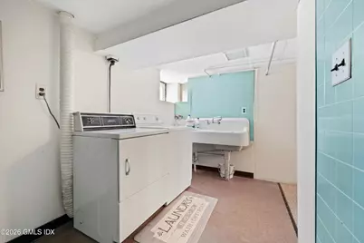 23 Thornhill Road, Greenwich, CT 06878 - Photo 11