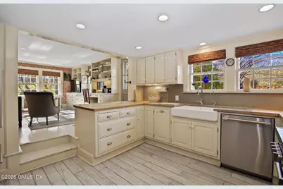 93 E Middle Patent Road, Greenwich, CT 06831 - Photo 7