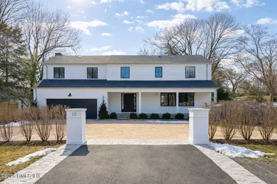 10 Lockwood Road, Greenwich, CT 06878 - Photo 1