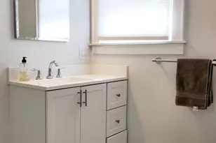 8 Rockland Pl, Old Greenwich, CT 06870 - Photo 15