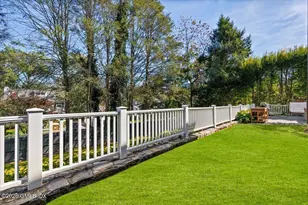 14 Bradbury Pl, Greenwich, CT 06878 - Photo 27