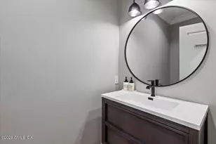 14 Bradbury Pl, Greenwich, CT 06878 - Photo 31