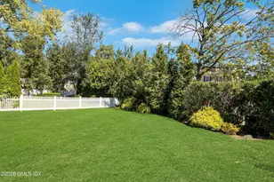 30 Park Ave, Old Greenwich, CT 06870 - Photo 5