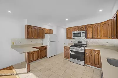 37 Windy Knolls, Greenwich, CT 06831 - Photo 3