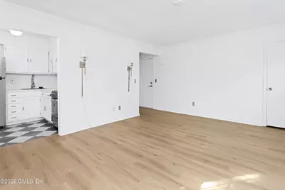 9 Weaver Street #9, Greenwich, CT 06831 - Photo 5